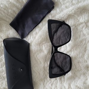 Diff Becky 2 black Like New